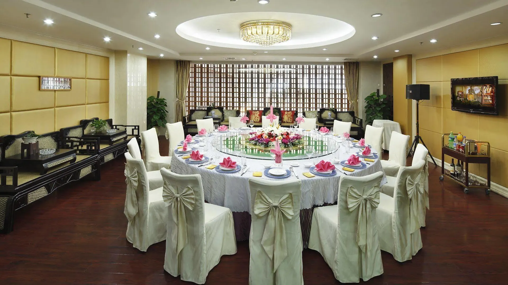Gentle Grown Sanya Seashore Hotel