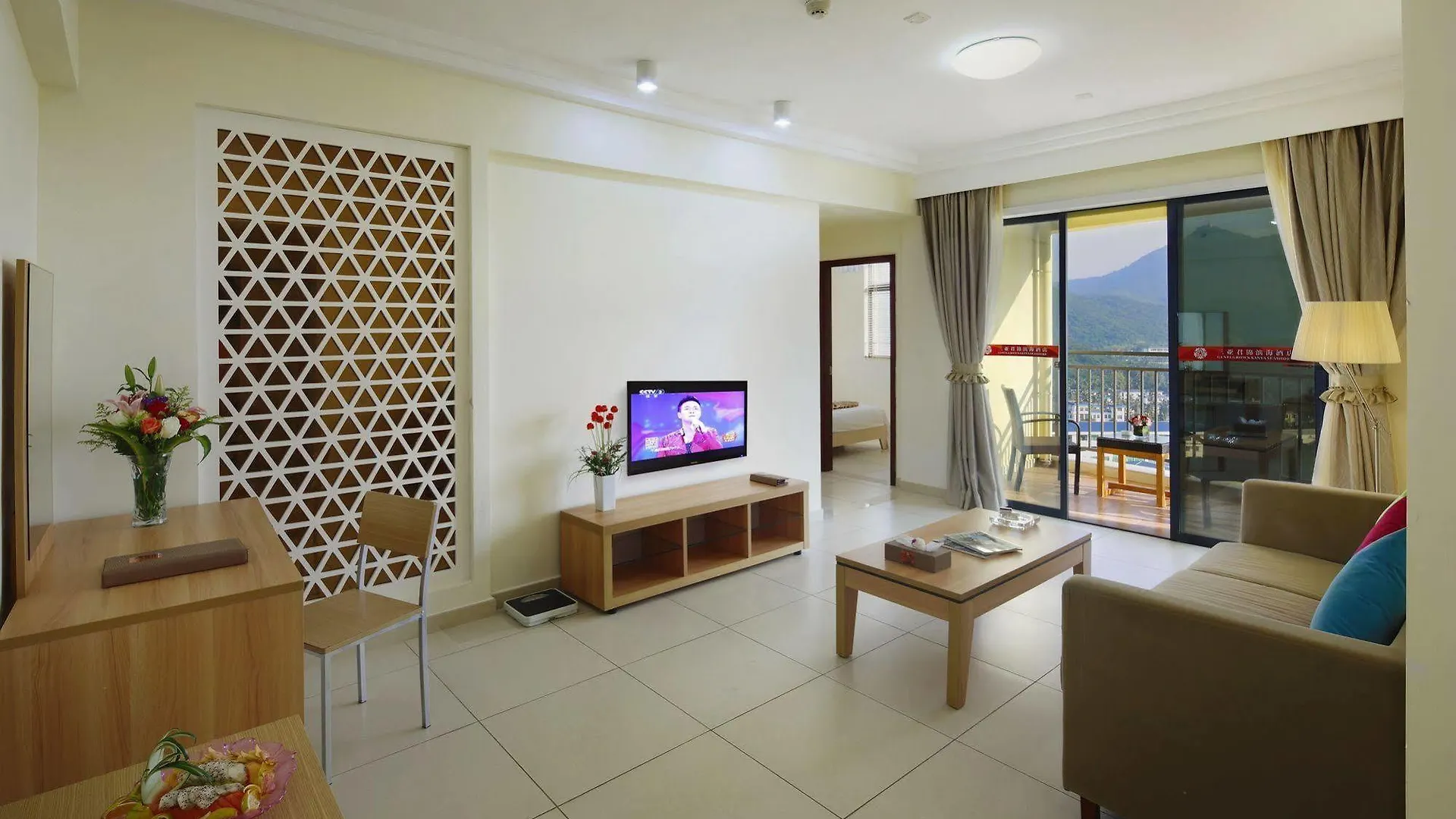 Gentle Grown Sanya Seashore Hotel